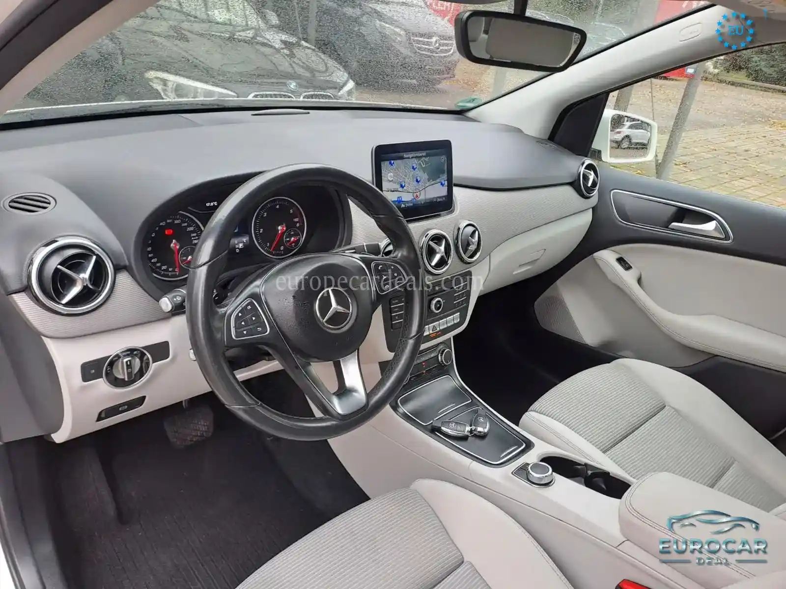Mercedes-Benz B 200