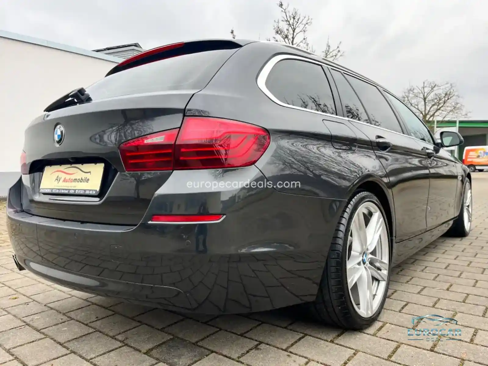 BMW 525