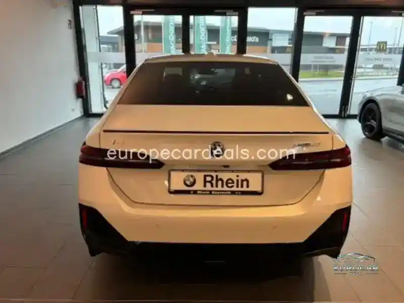 BMW i5