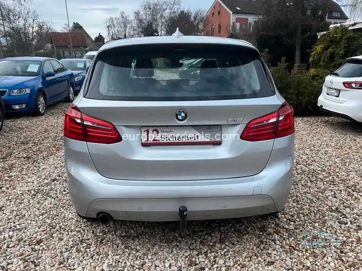BMW 218