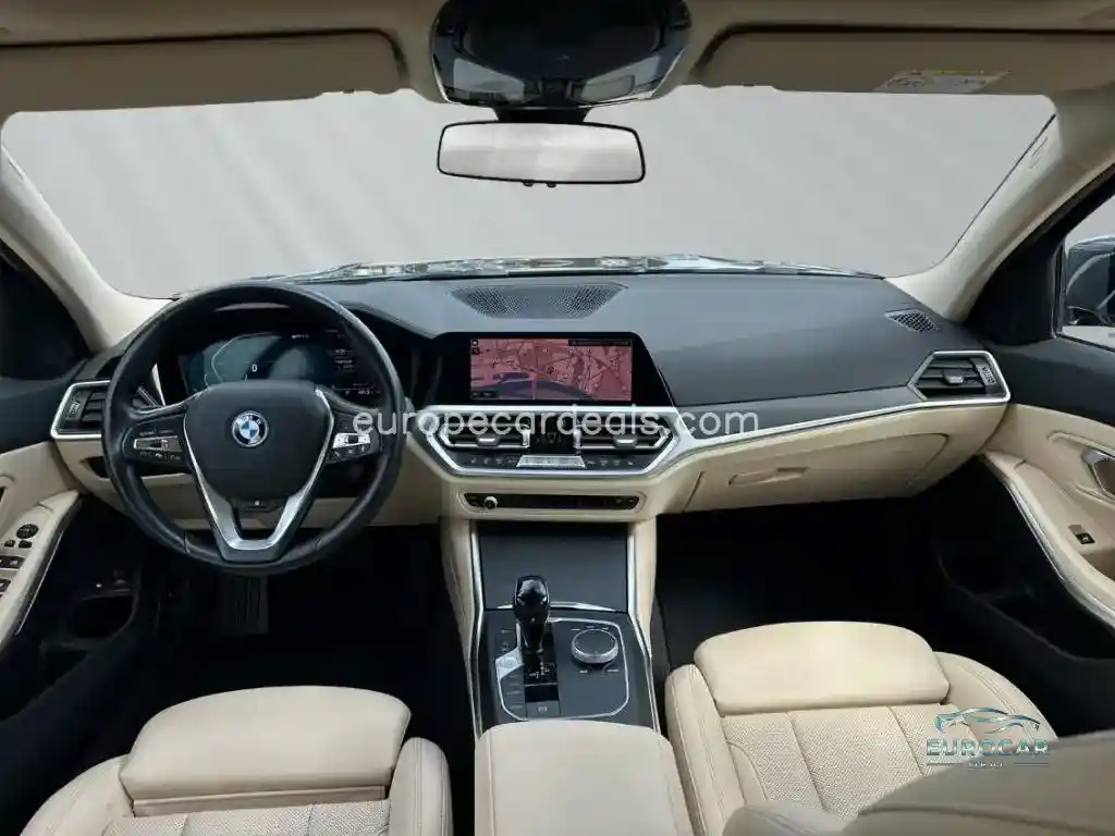 BMW 330