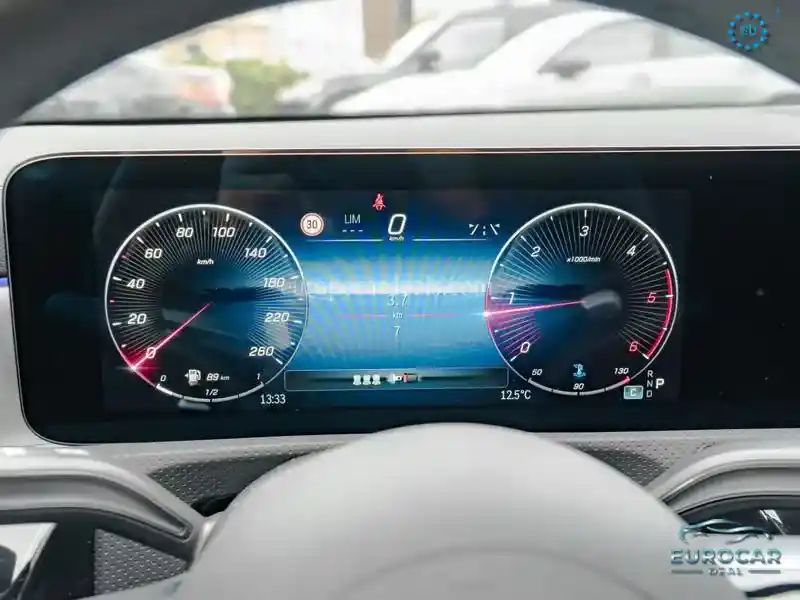 Mercedes-Benz CLA 220