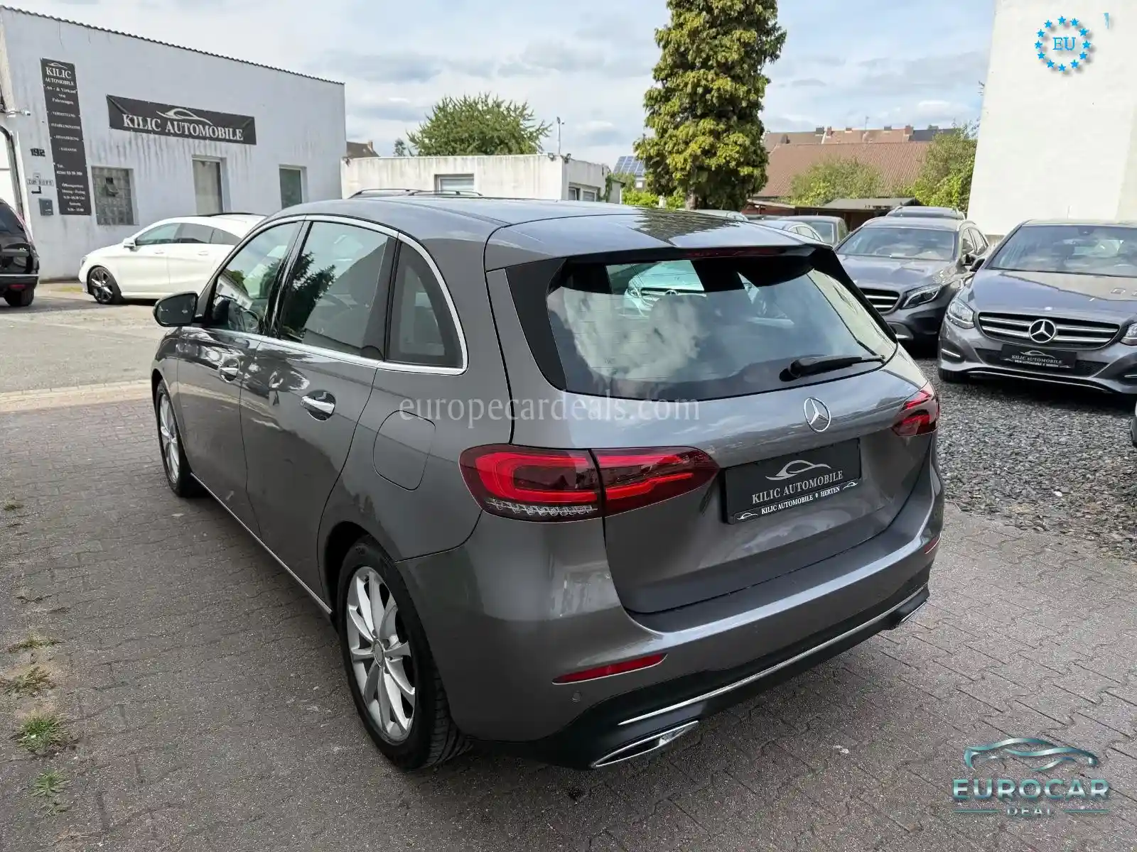 Mercedes-Benz B 220
