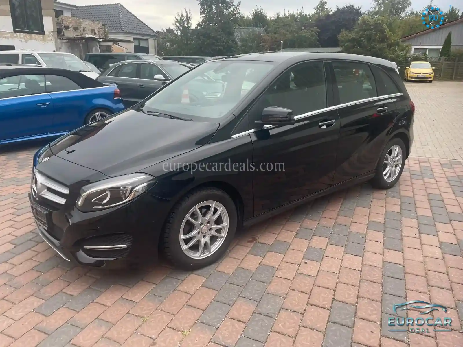 Mercedes-Benz B 180