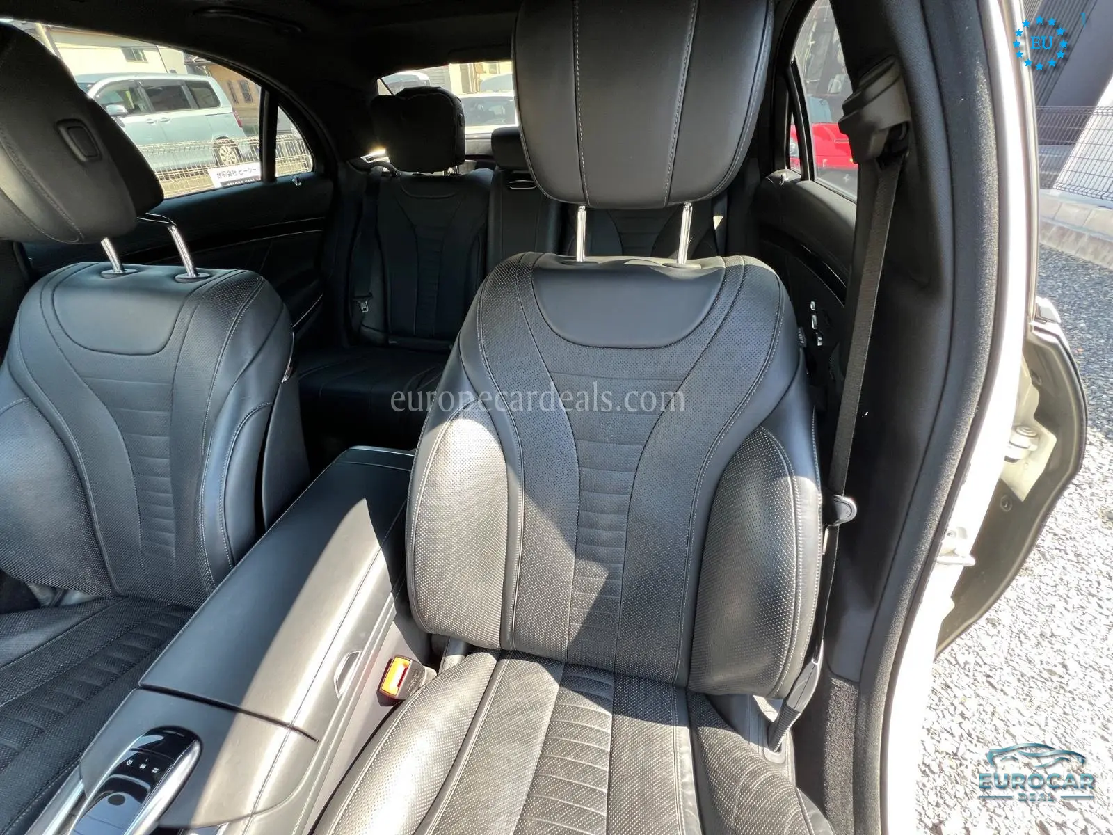 Mercedes-Benz S 560