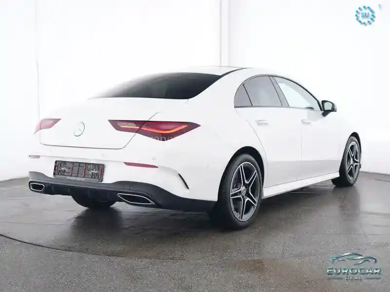 Mercedes-Benz CLA 200