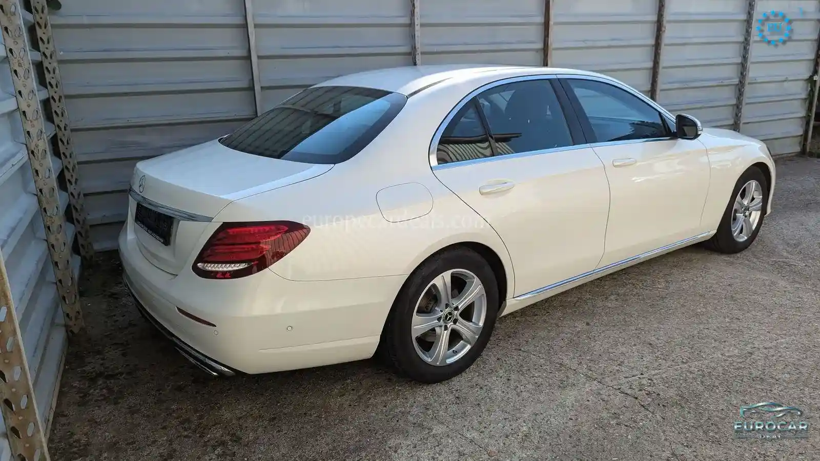 Mercedes-Benz E 200