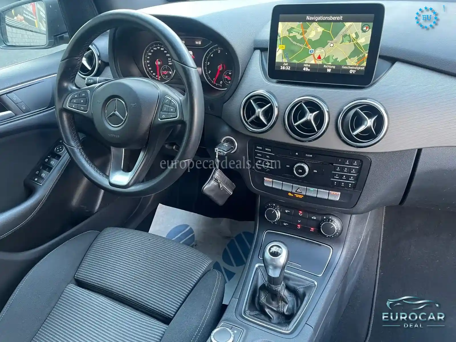 Mercedes-Benz B 180
