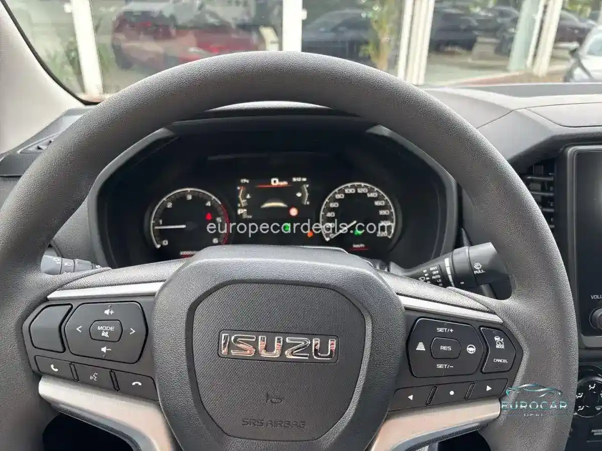Double Cab 4X4 L A/T MY2025