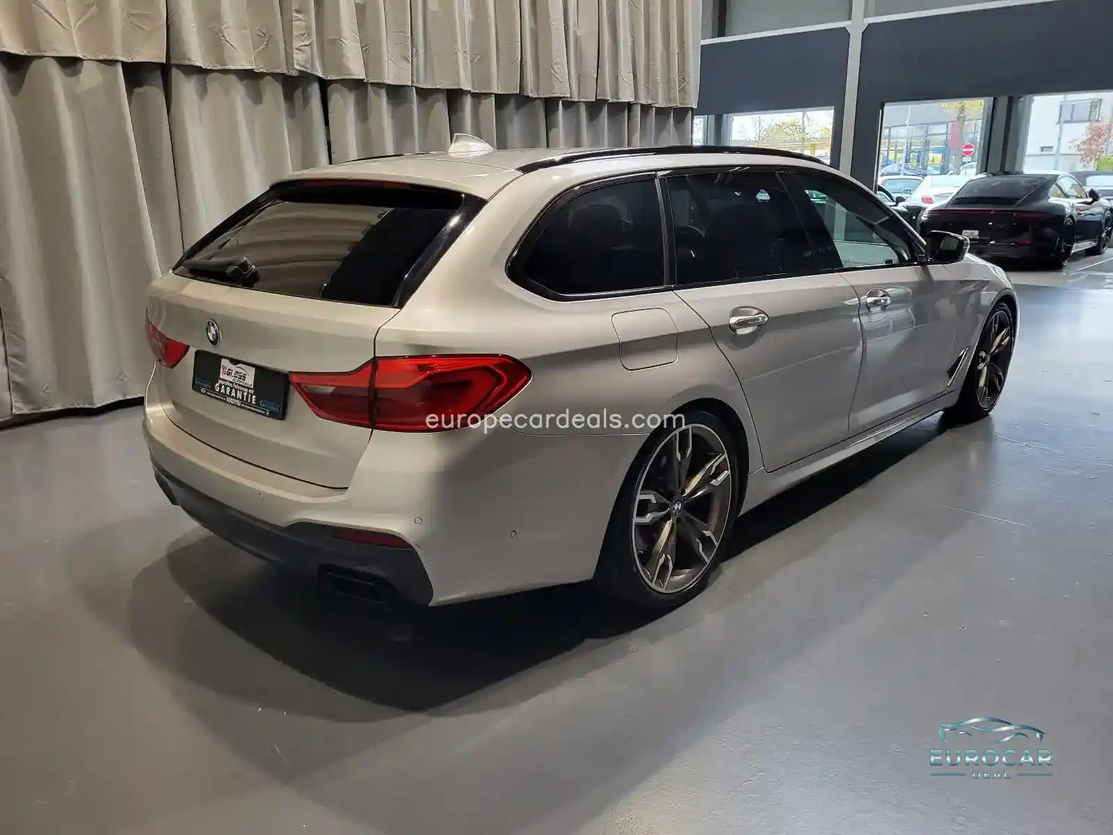 BMW M550