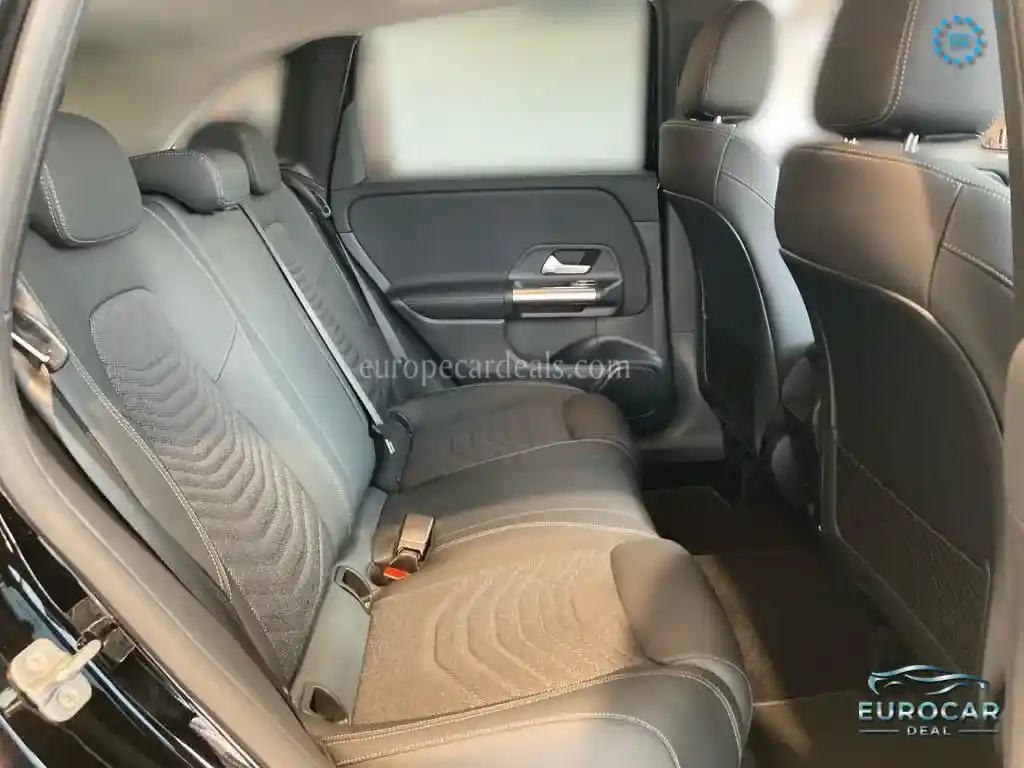 Mercedes-Benz B 180