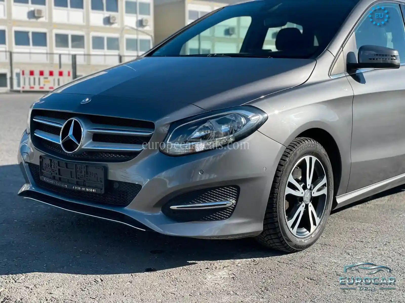 Mercedes-Benz B 180