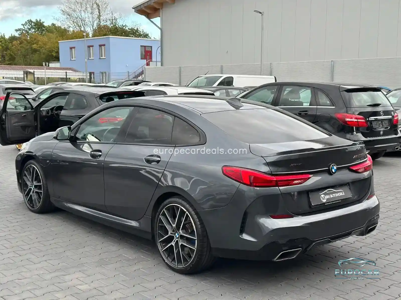 BMW M235