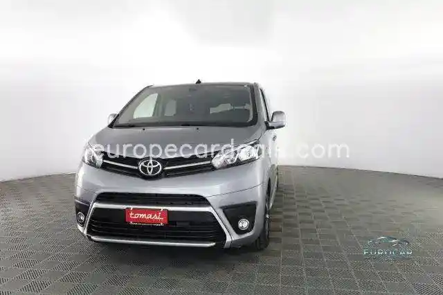 Toyota Proace (Verso)
