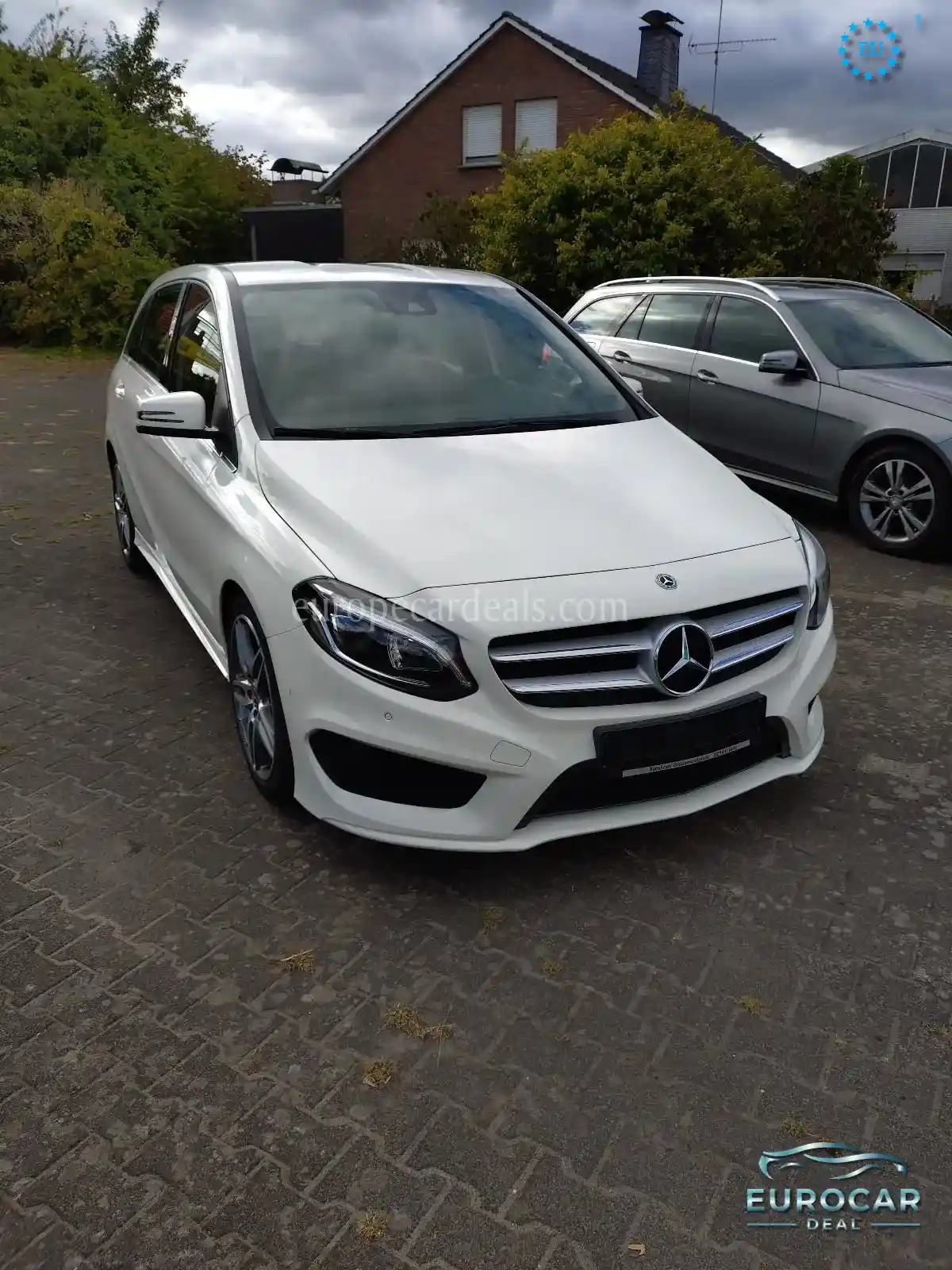 Mercedes-Benz B 180
