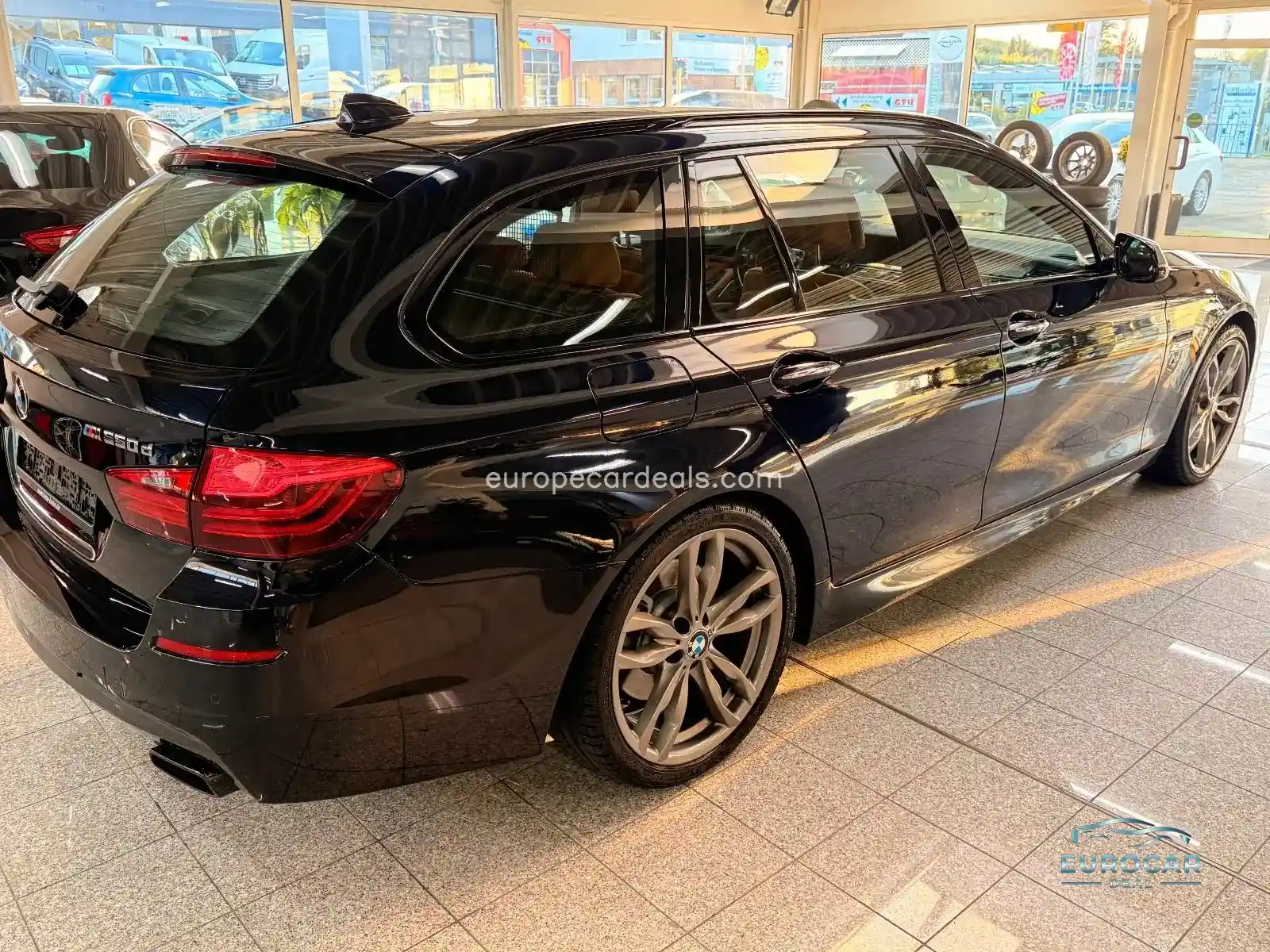 BMW M550