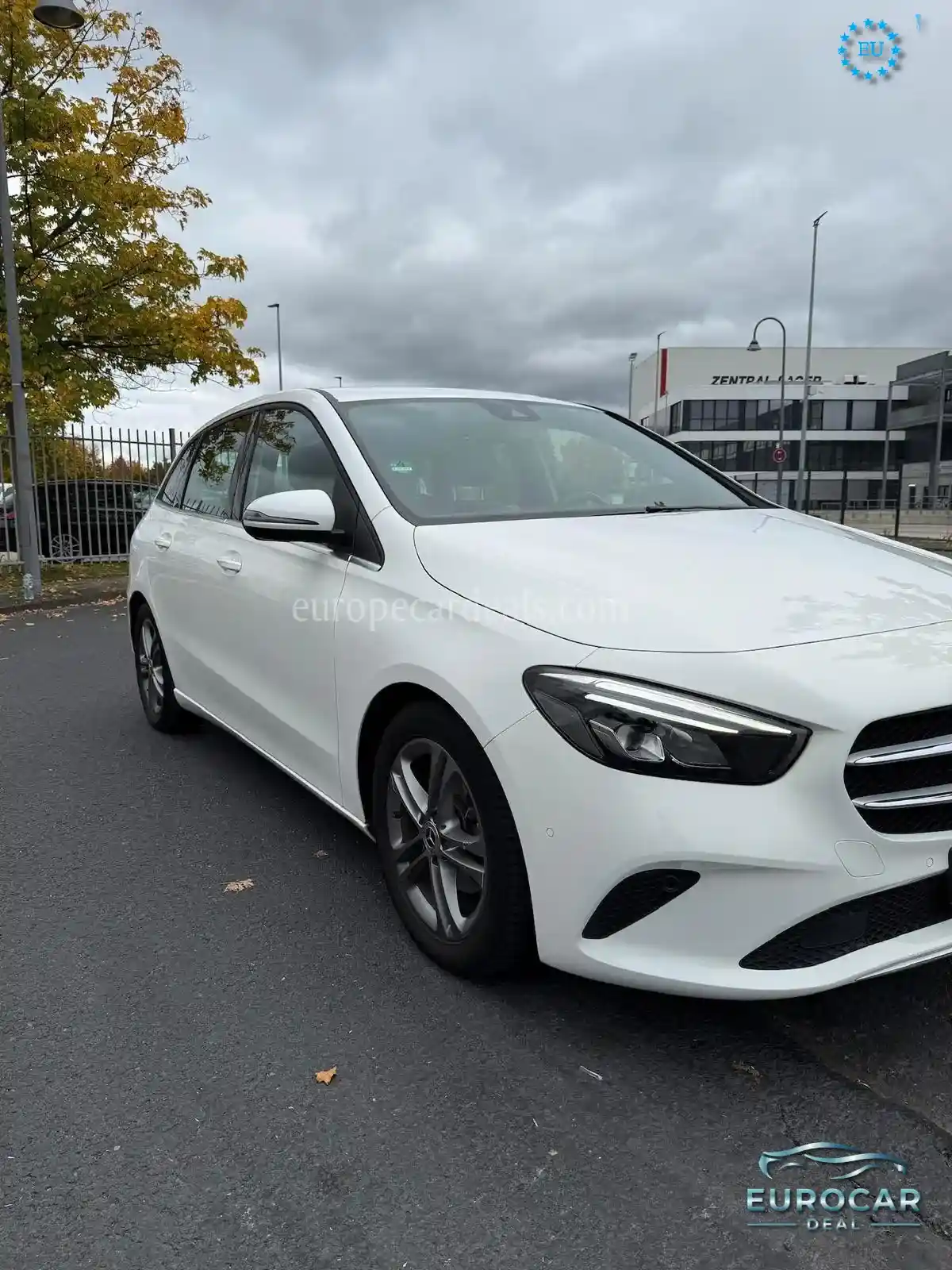 Mercedes-Benz B 180