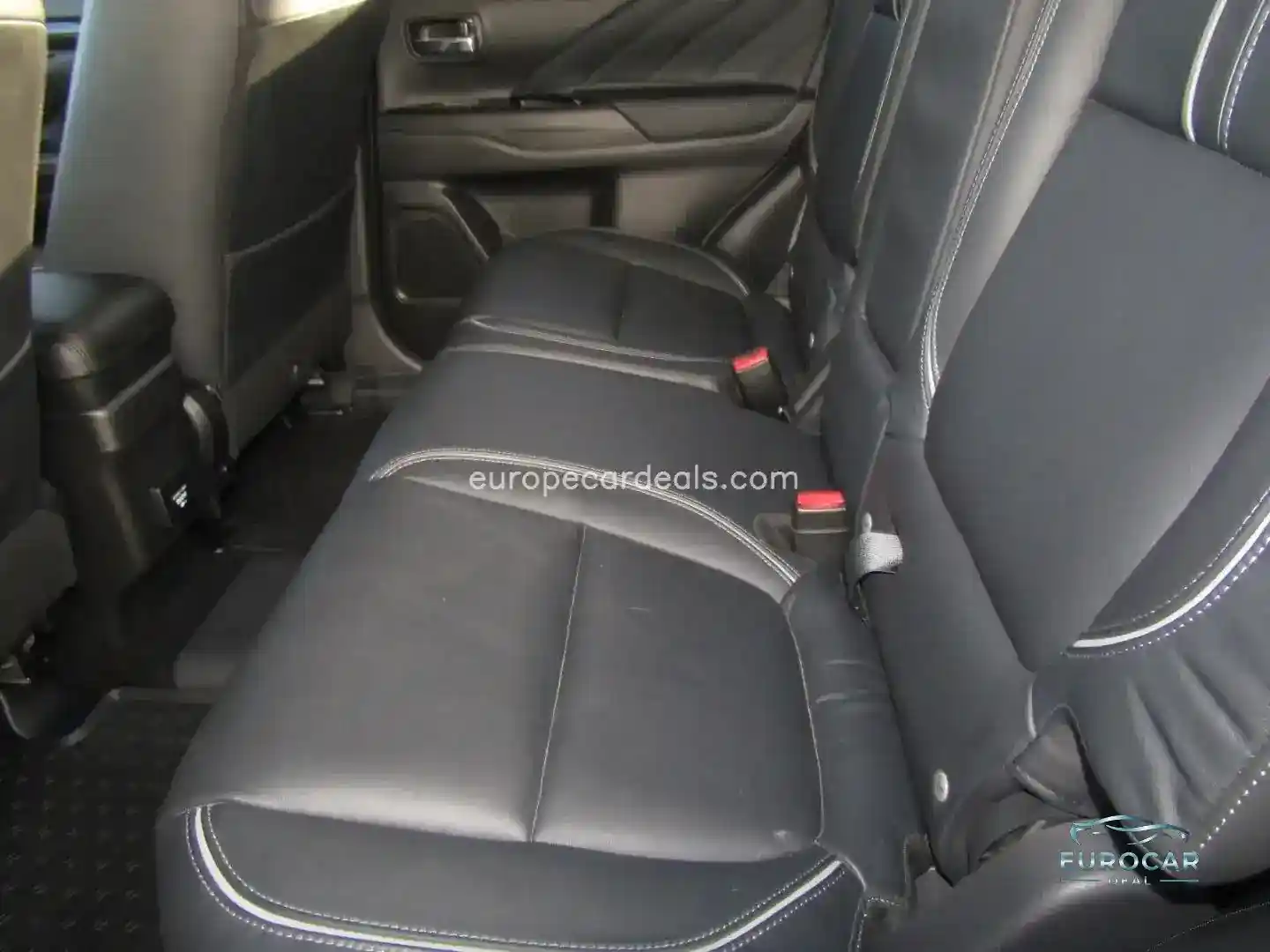 Mitsubishi Plug-in Hybrid Outlander