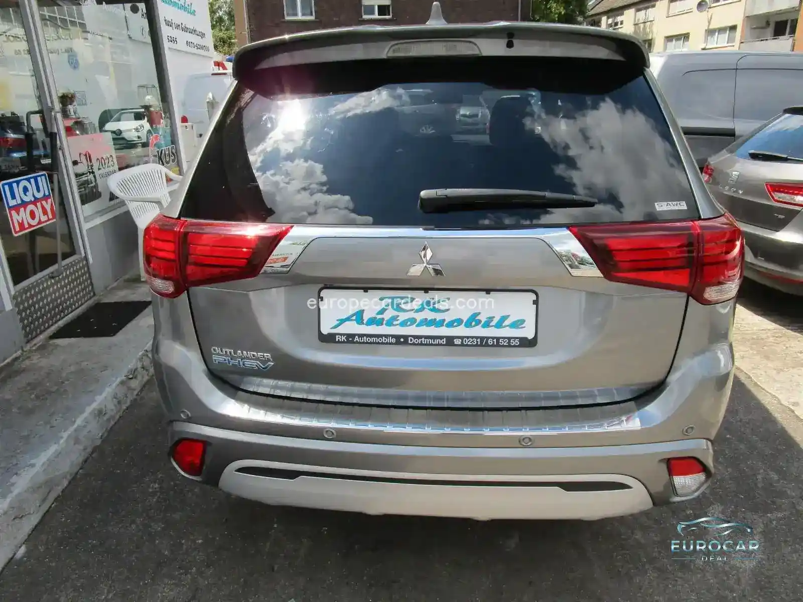 Mitsubishi Plug-in Hybrid Outlander