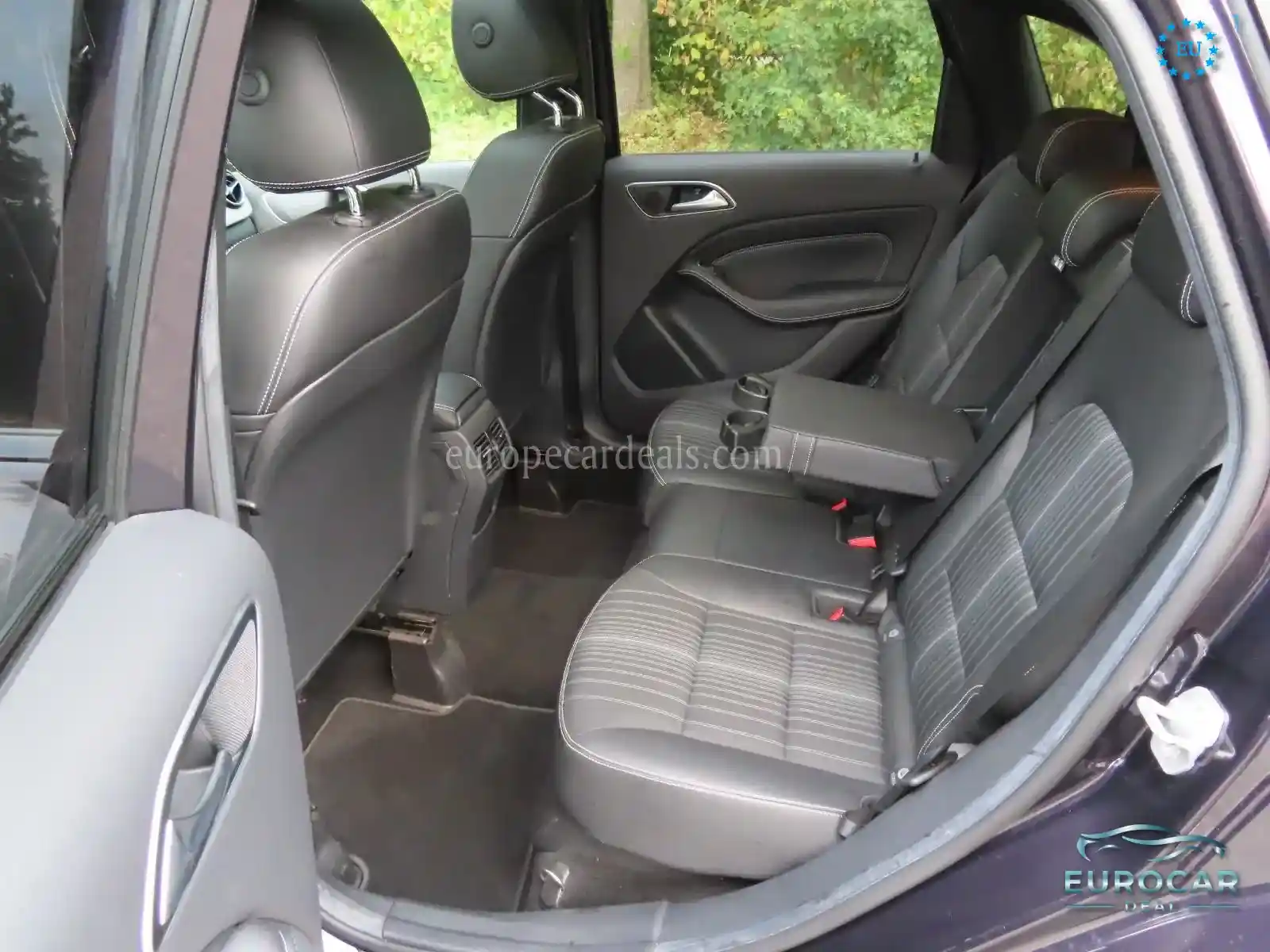 Mercedes-Benz B 180