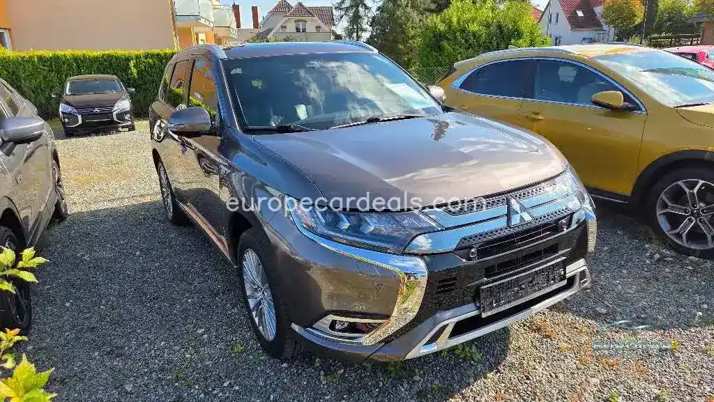 Mitsubishi Plug-in Hybrid Outlander