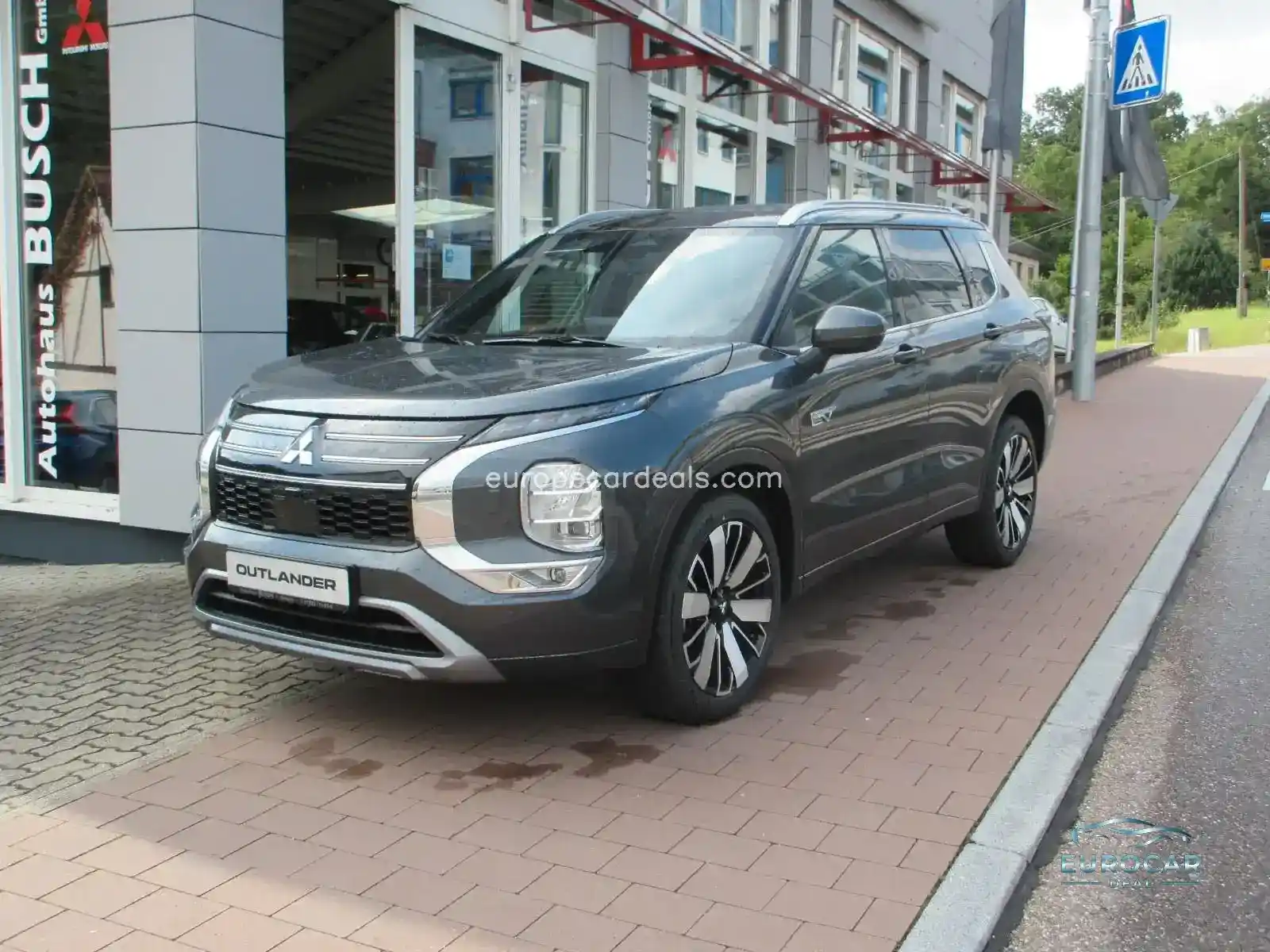 Mitsubishi Plug-in Hybrid Outlander