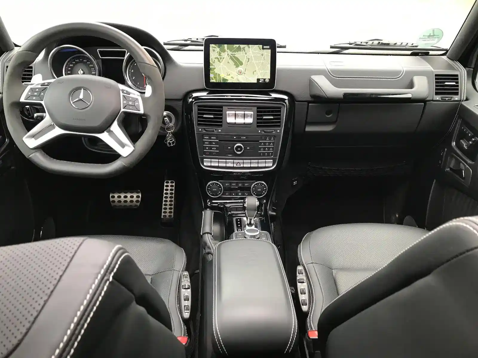 Mercedes-Benz G 500