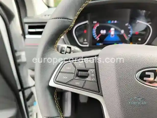 JAC 8 Pro
