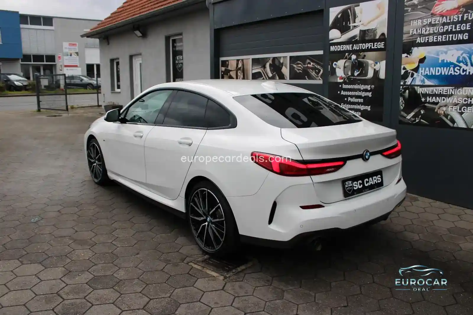 BMW 218