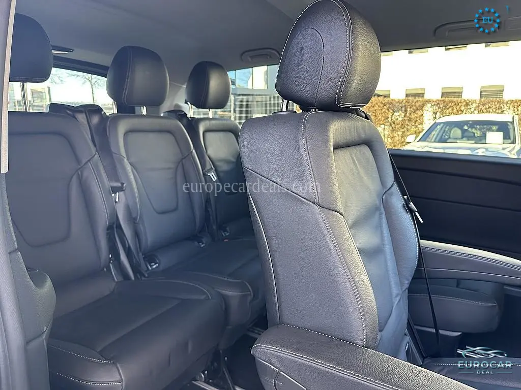 Mercedes-Benz V 220