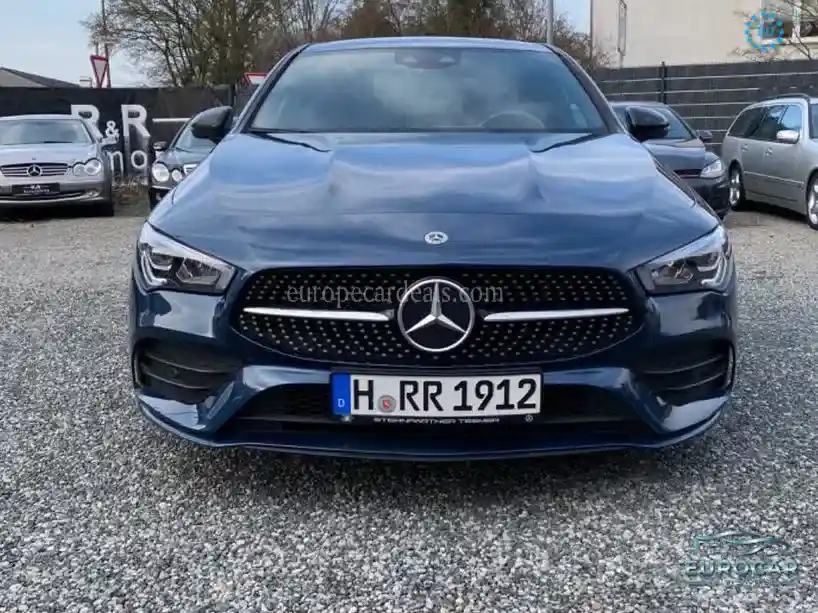 Mercedes-Benz CLA 200