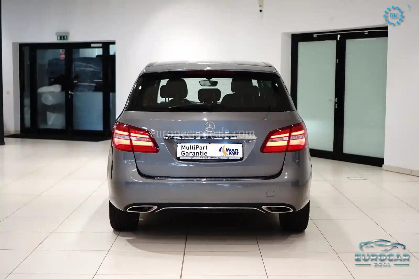 Mercedes-Benz B 180