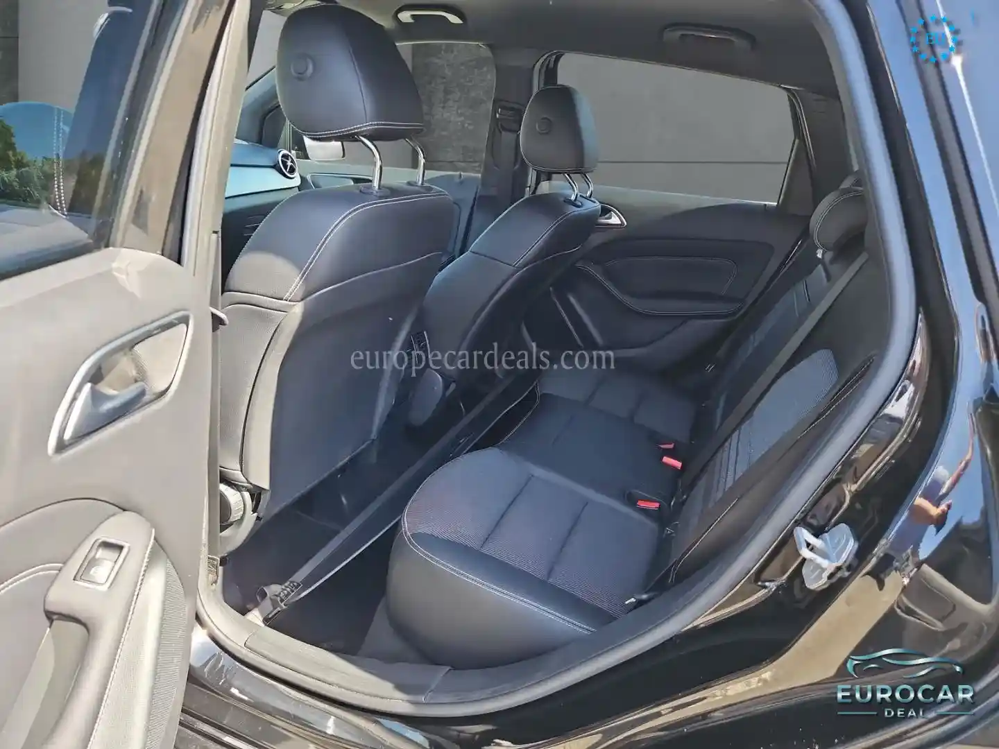 Mercedes-Benz B 180