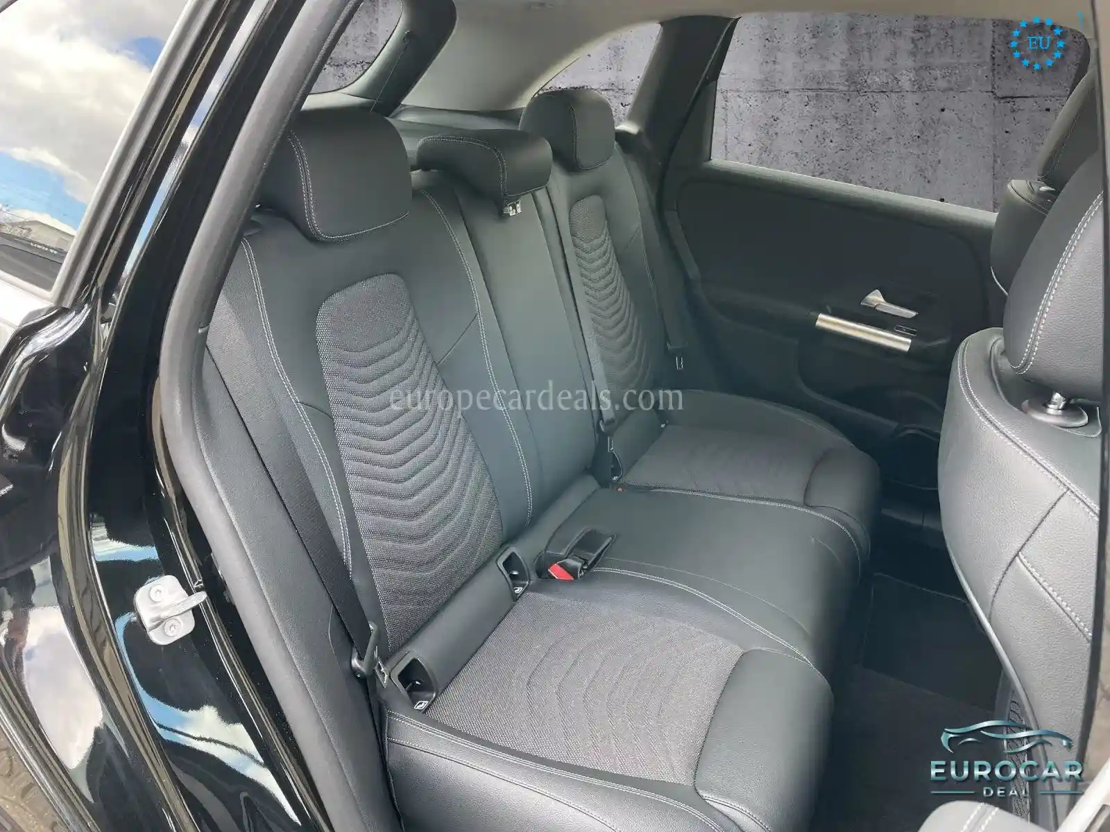 Mercedes-Benz B 220
