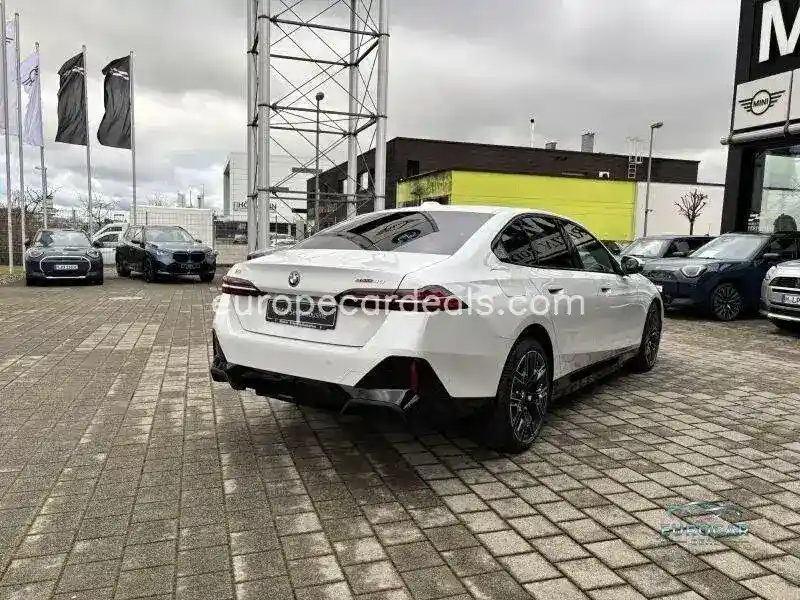 BMW i5
