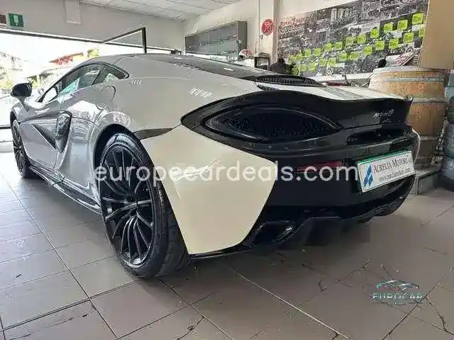 McLaren 570GT