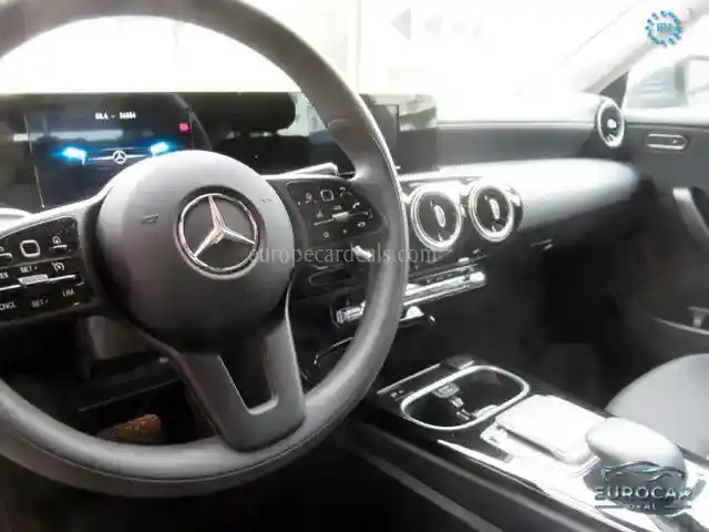 Mercedes-Benz CLA 200 Shooting Brake