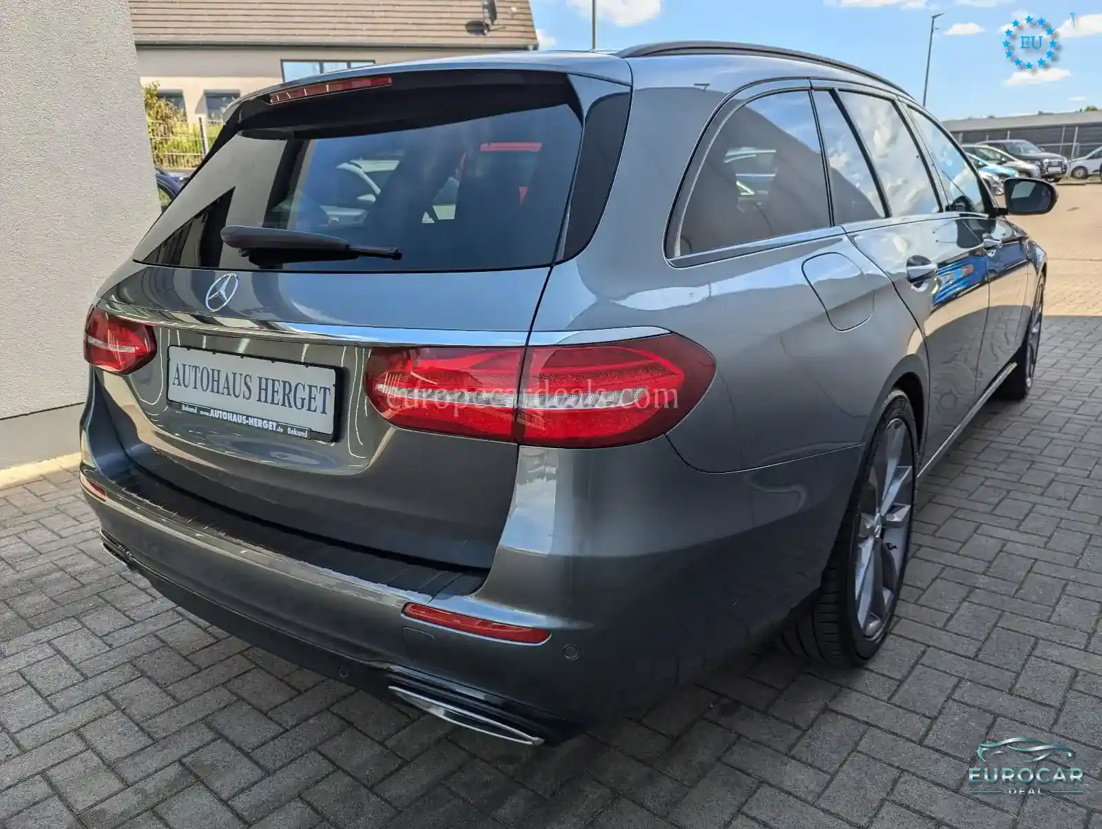 Mercedes-Benz E 200