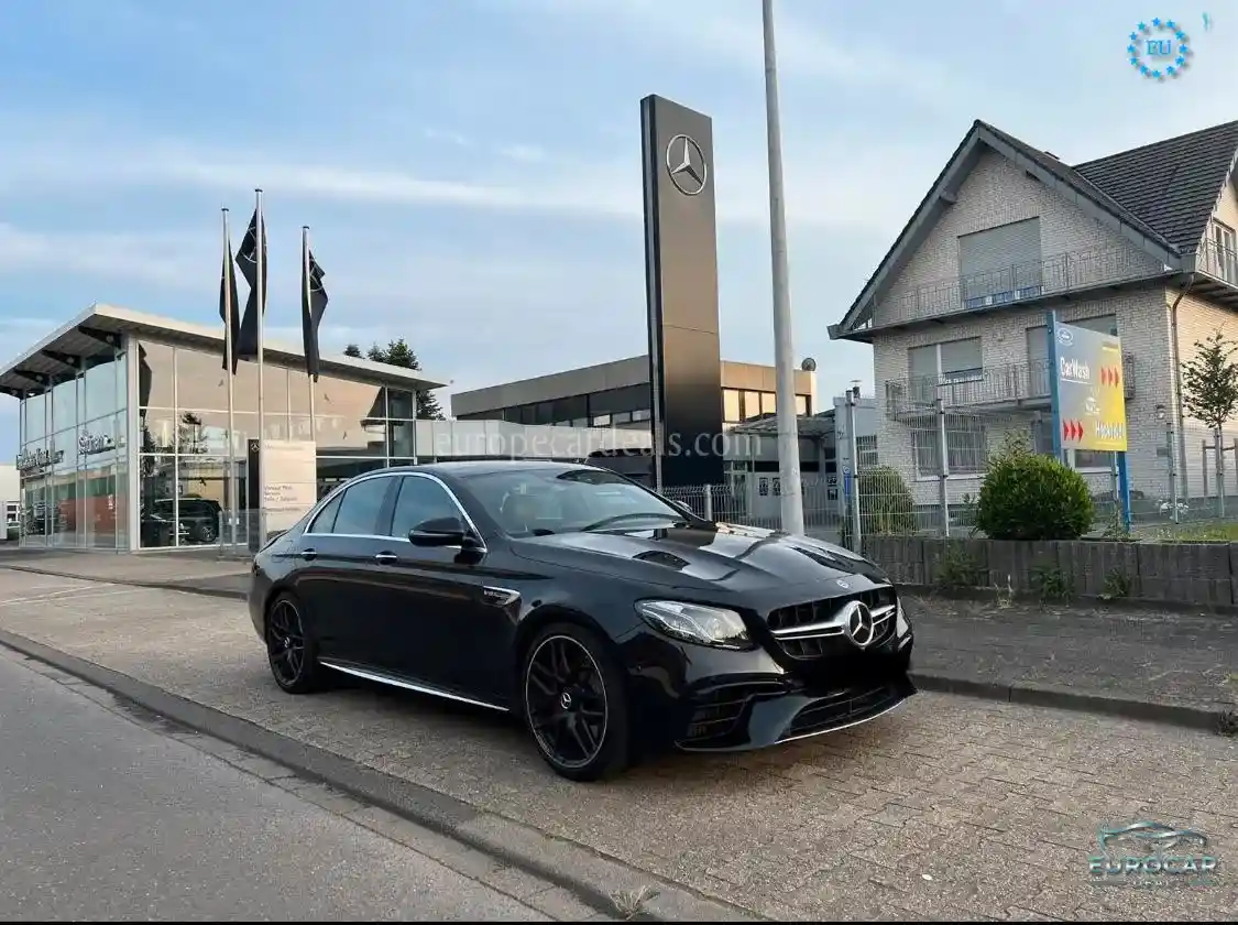 Mercedes-Benz E 63 AMG