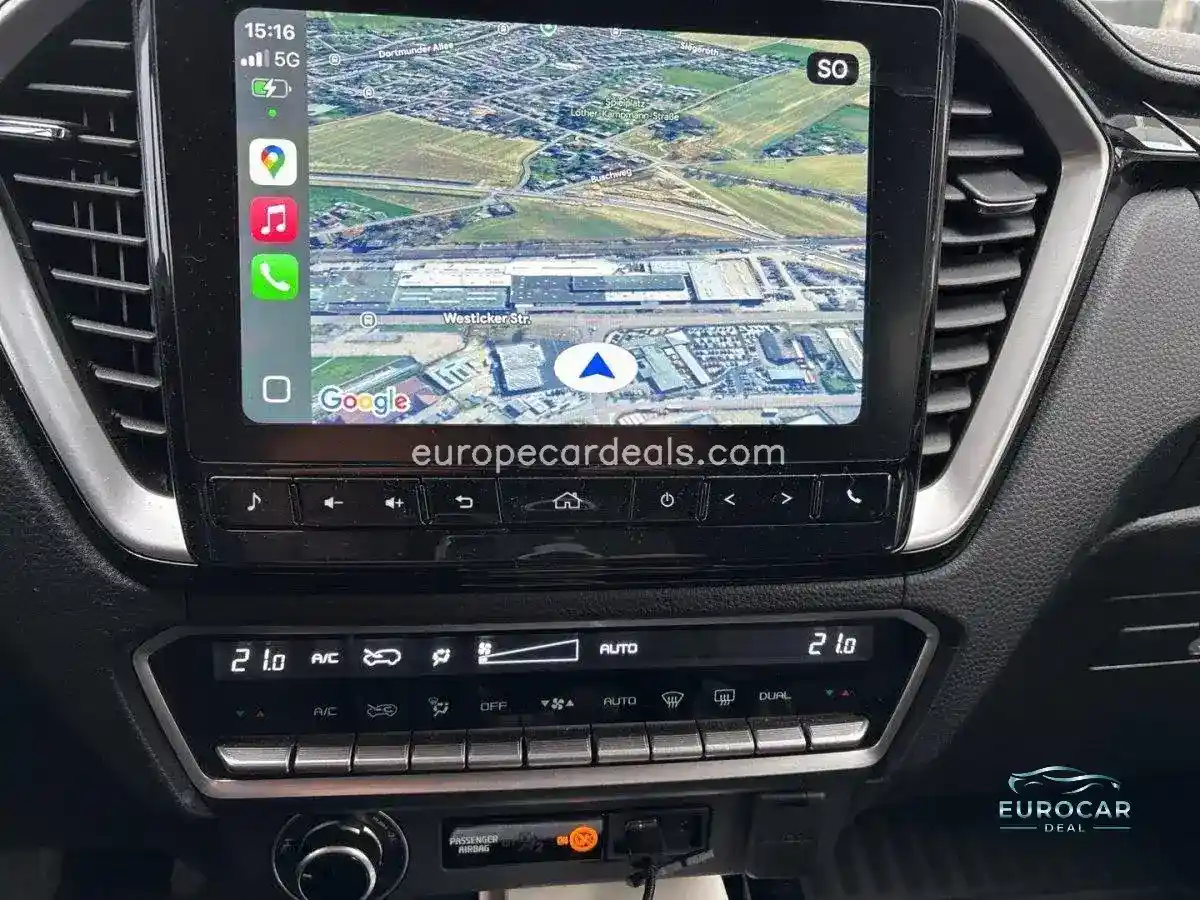 Double Cab 4WD V-CROSS A/T MODE-CAB Fahrw.