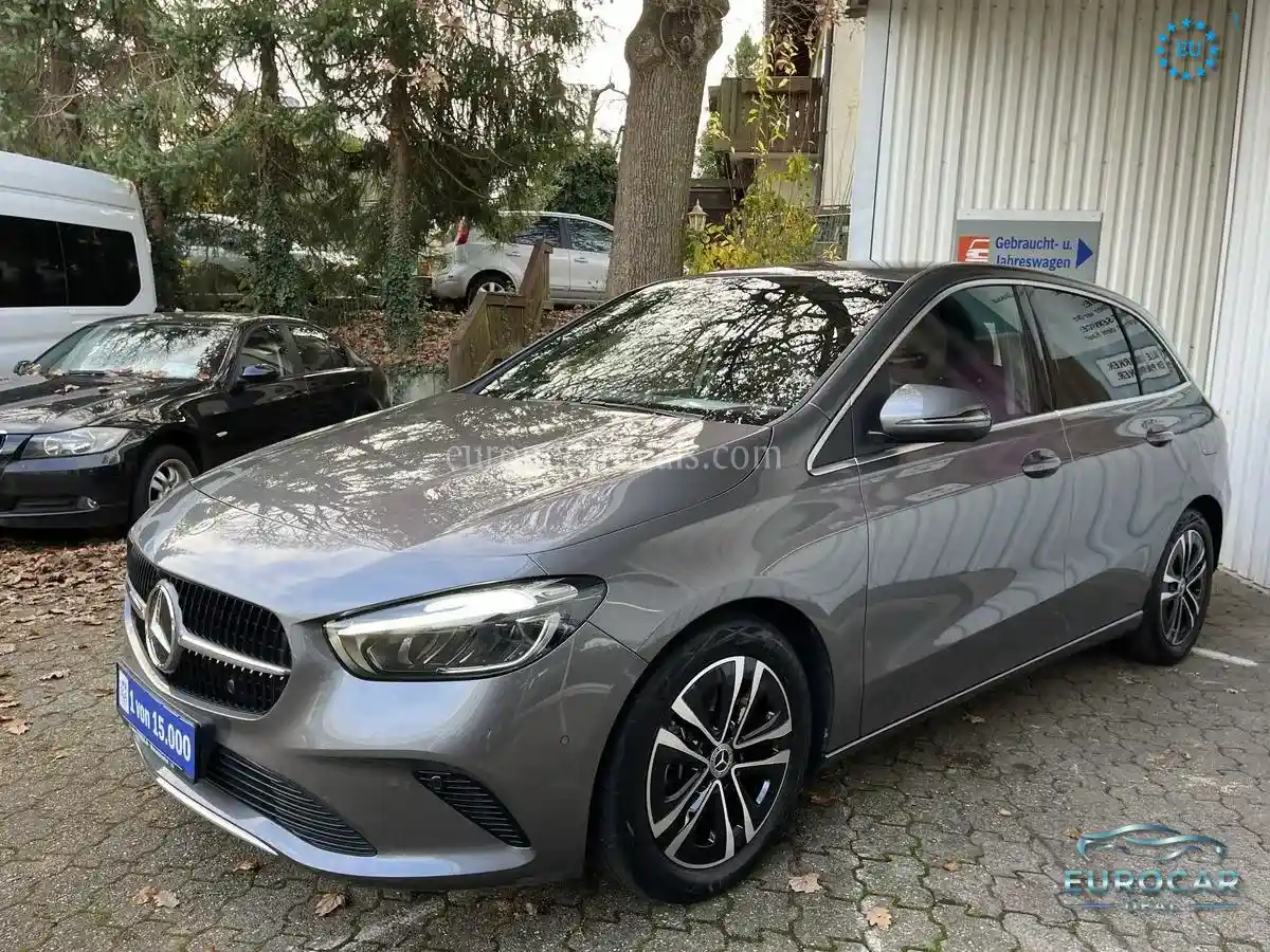 Mercedes-Benz B 200