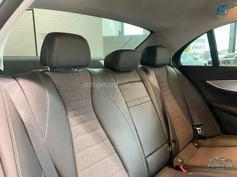 Mercedes-Benz E 200