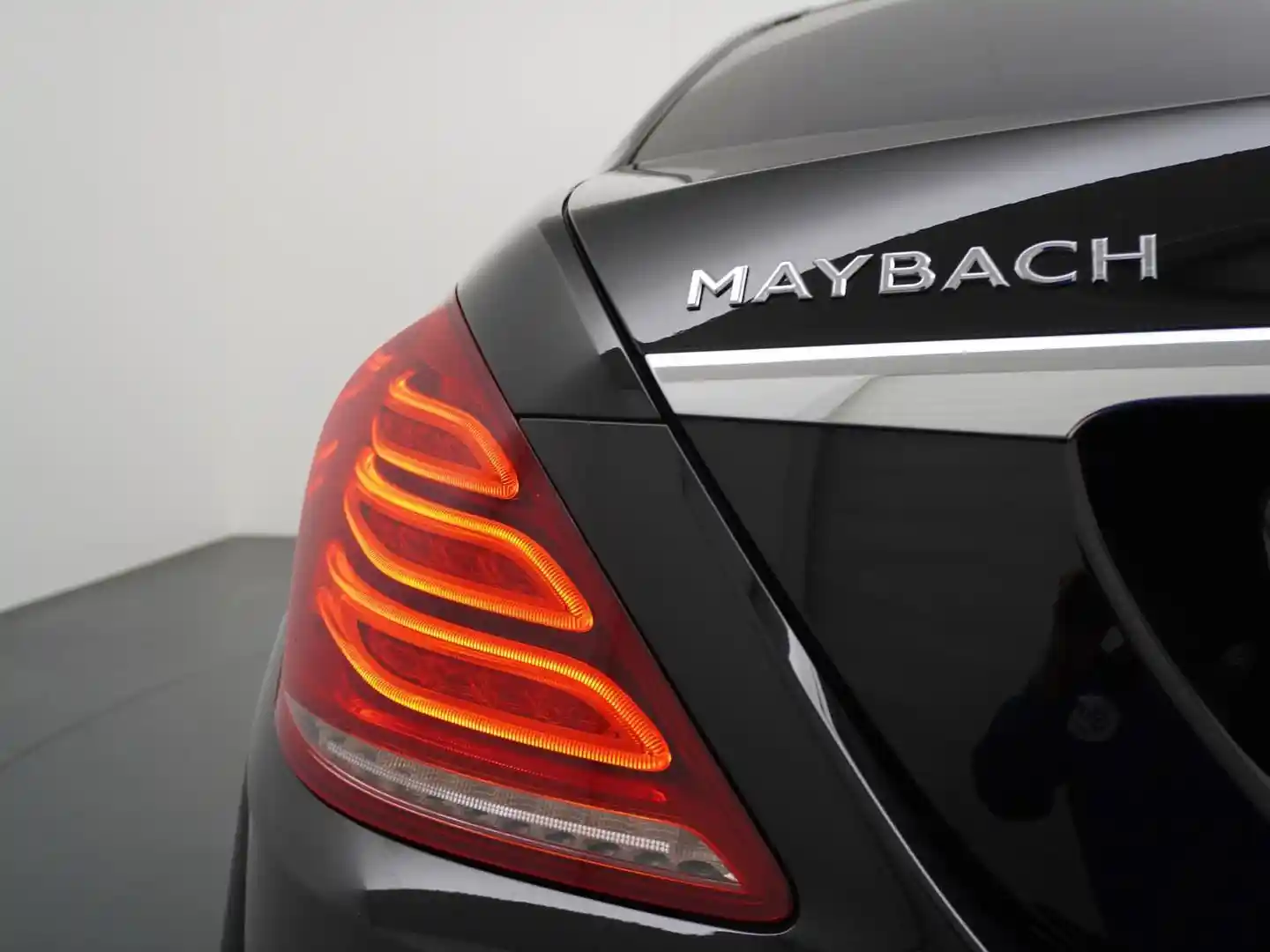 Mercedes-Benz S 600
