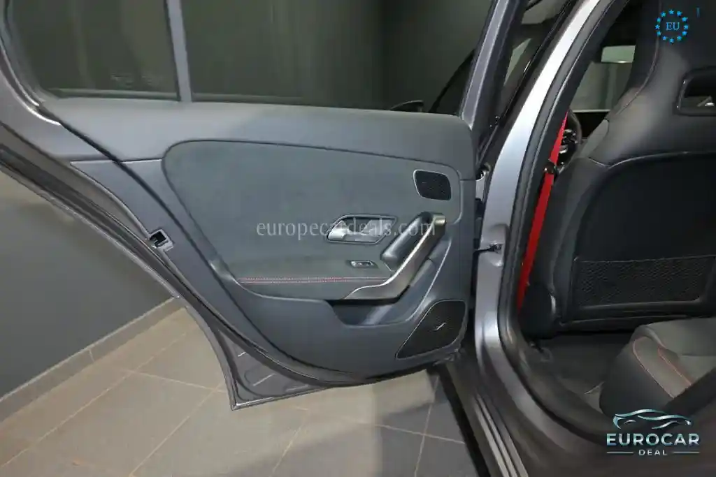 Mercedes-Benz A 35 AMG