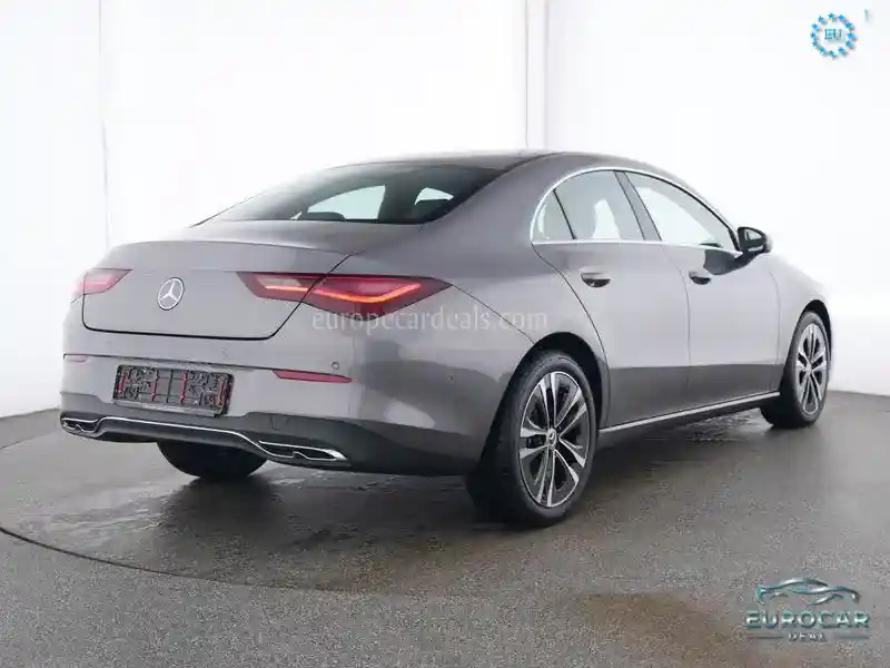 Mercedes-Benz CLA 180