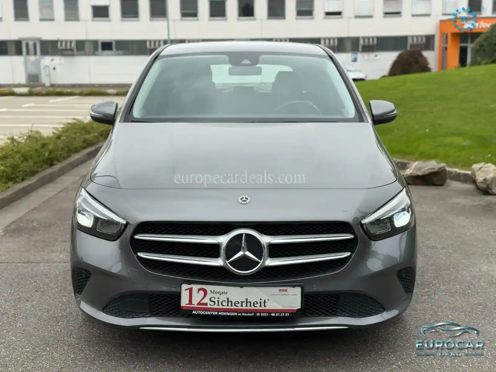 Mercedes-Benz B 180