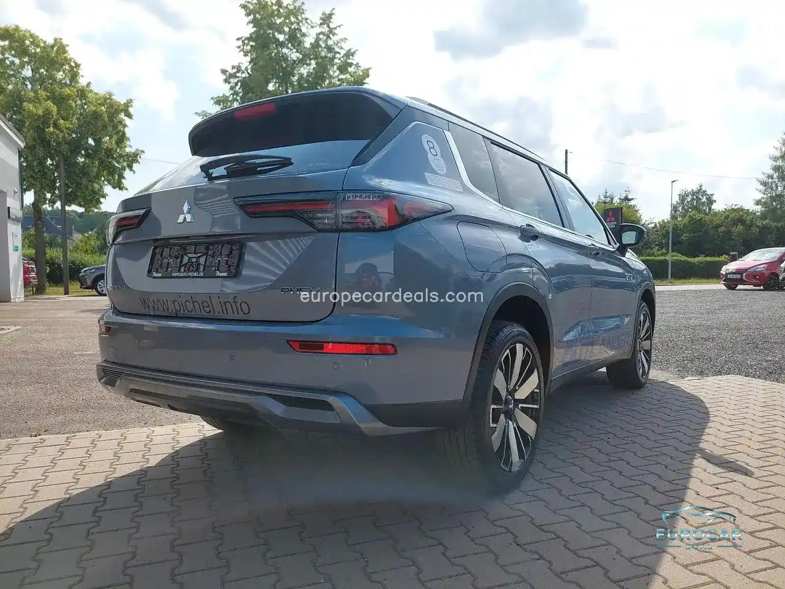 Mitsubishi Plug-in Hybrid Outlander