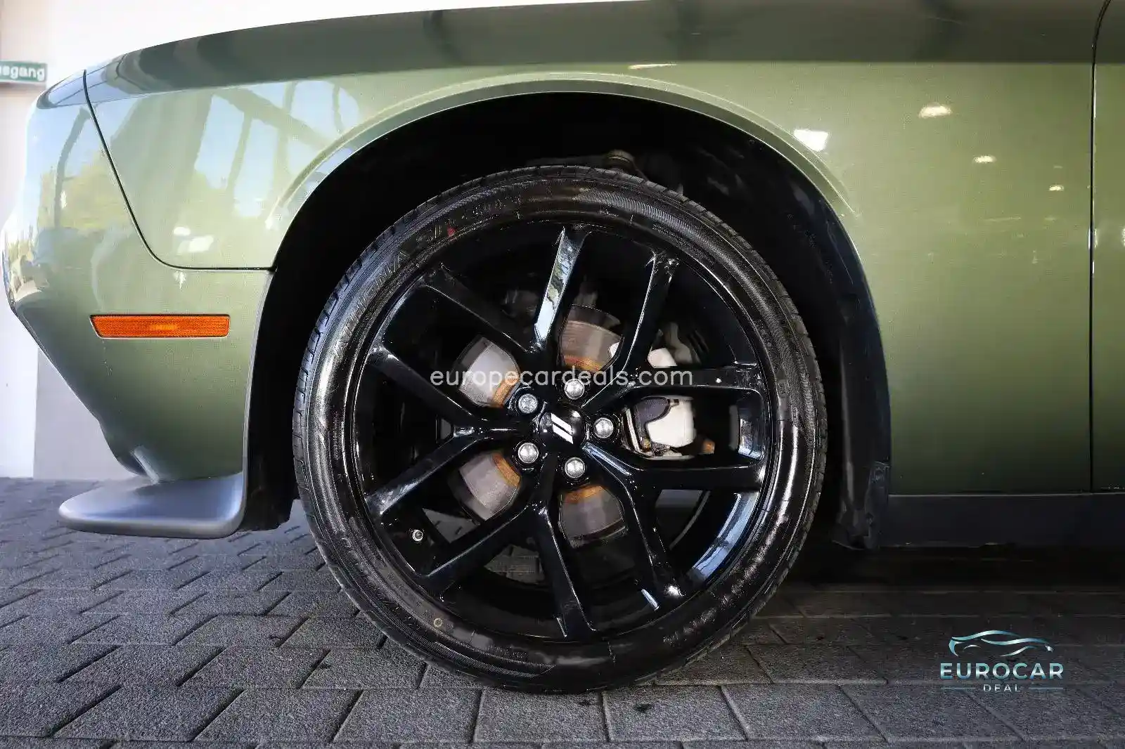 Dodge Challenger