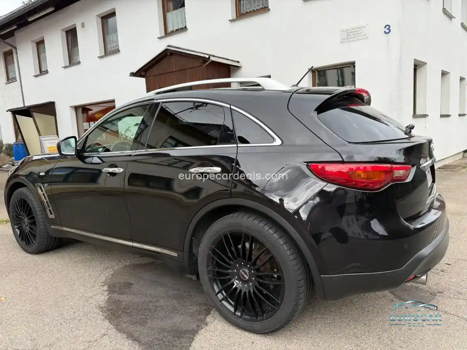 Infiniti QX70