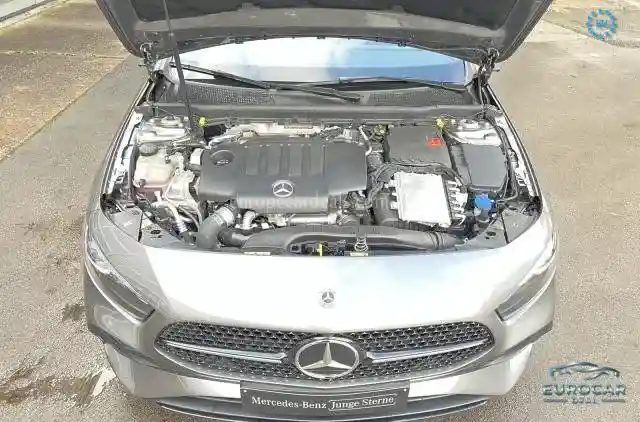 Mercedes-Benz A 220